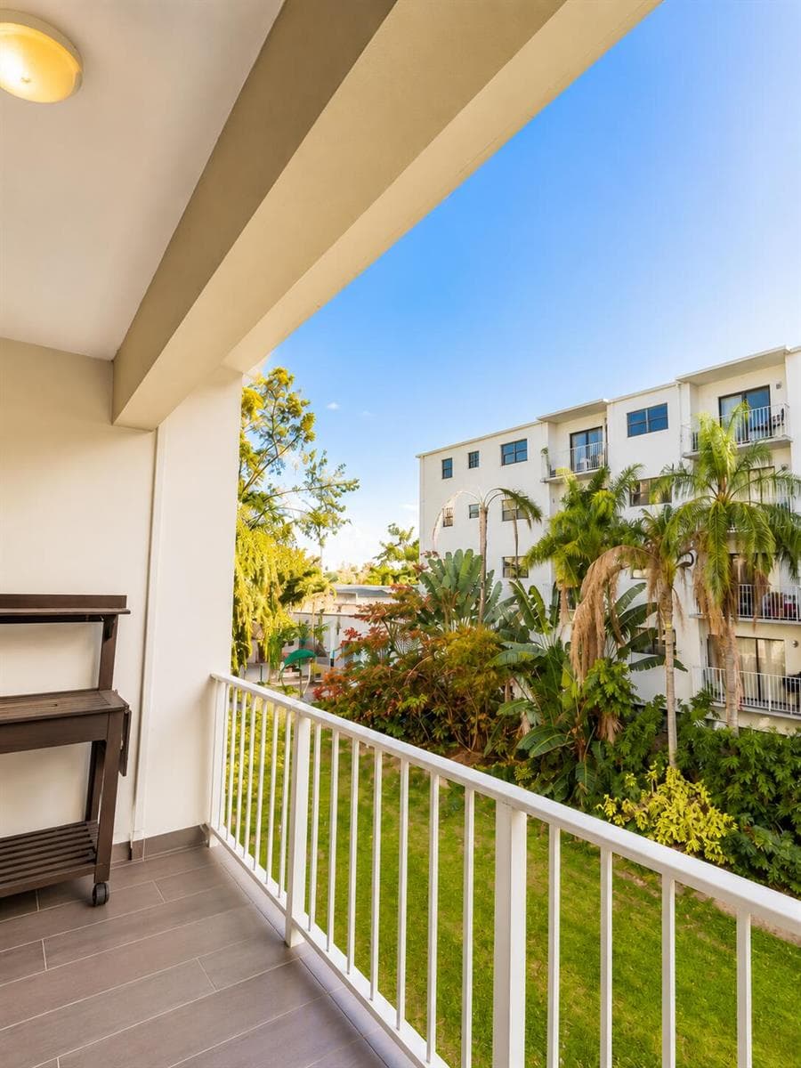 1245 WEST Avenue # 302, Miami Beach FL 33139 photo 4