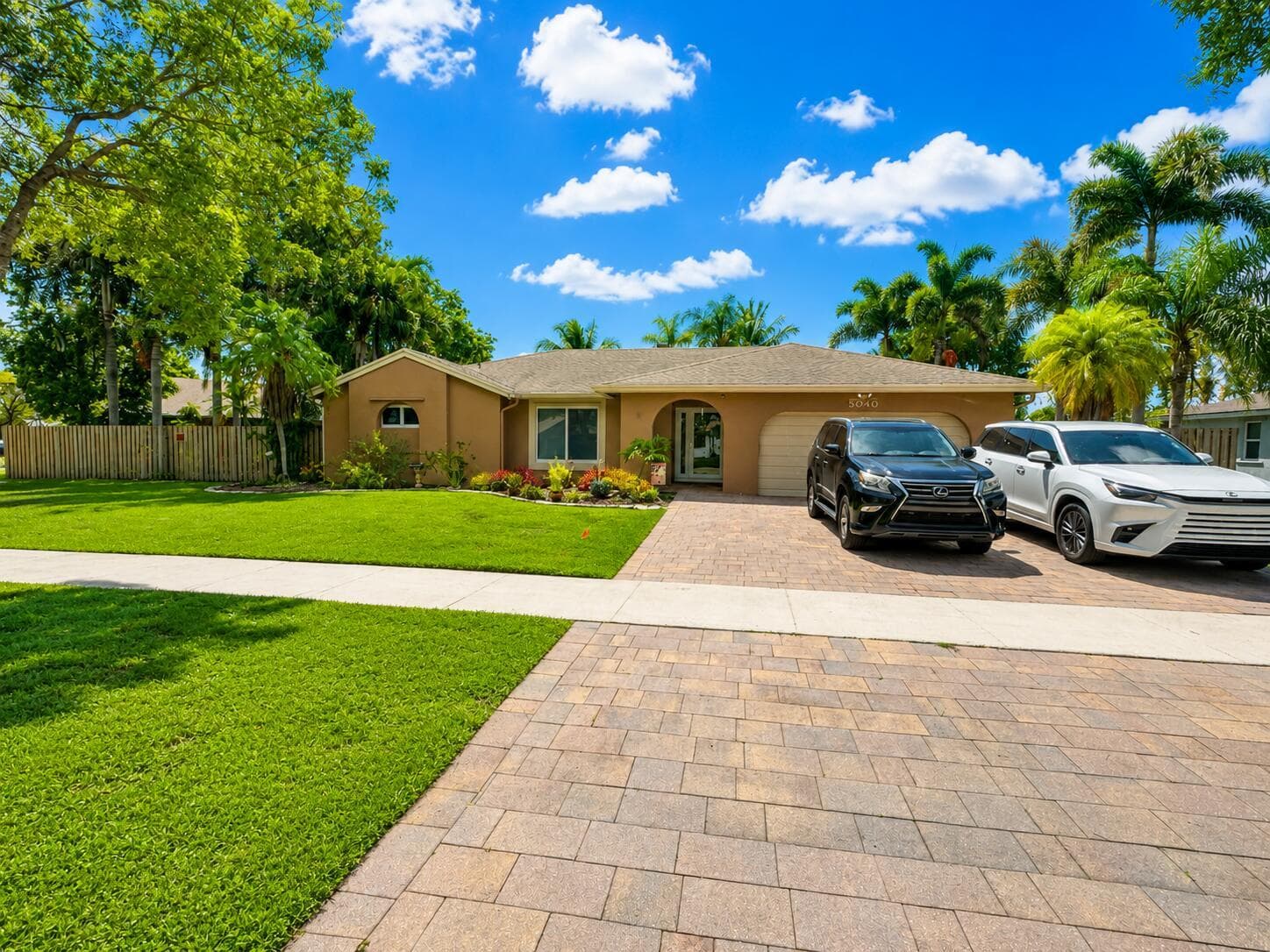 5040 SW 117th Way, Cooper City FL 33330