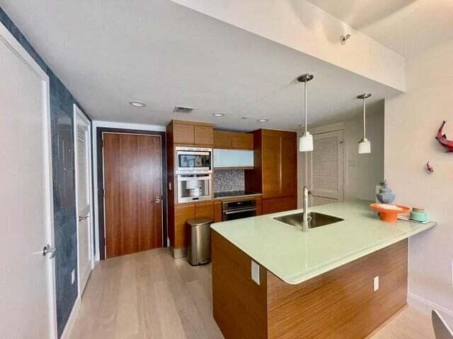 5875 COLLINS Avenue # 1606, Miami Beach FL 33140 photo 2