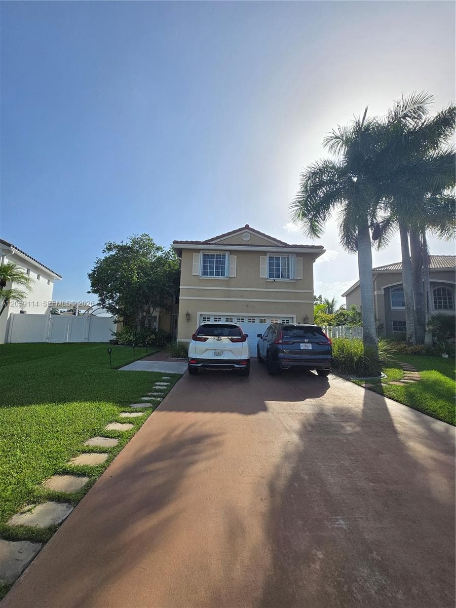 19130 NW 10th St, Pembroke Pines FL 33029 photo 3