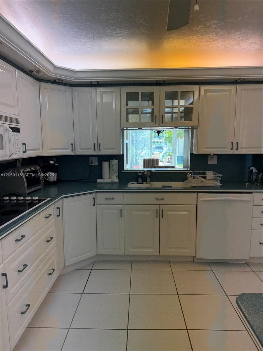 612 NE 25th Ave # 51, Hallandale Beach FL 33009 photo 4