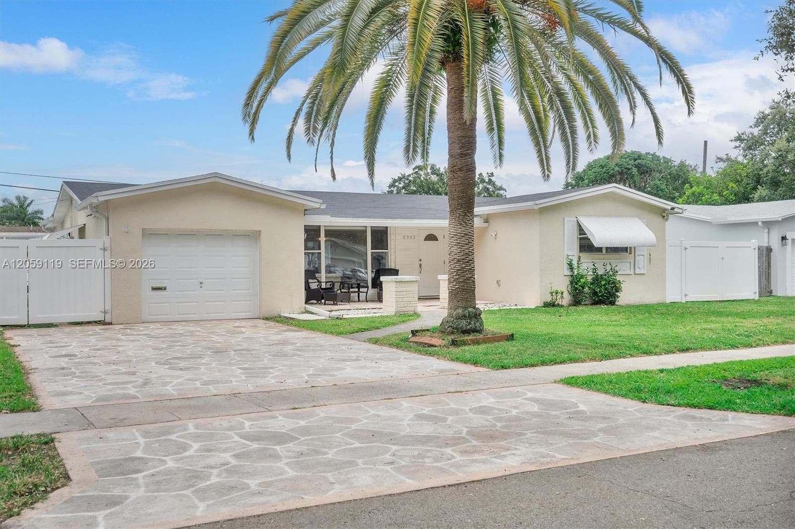 8963 SW 53rd St, Cooper City FL 33328