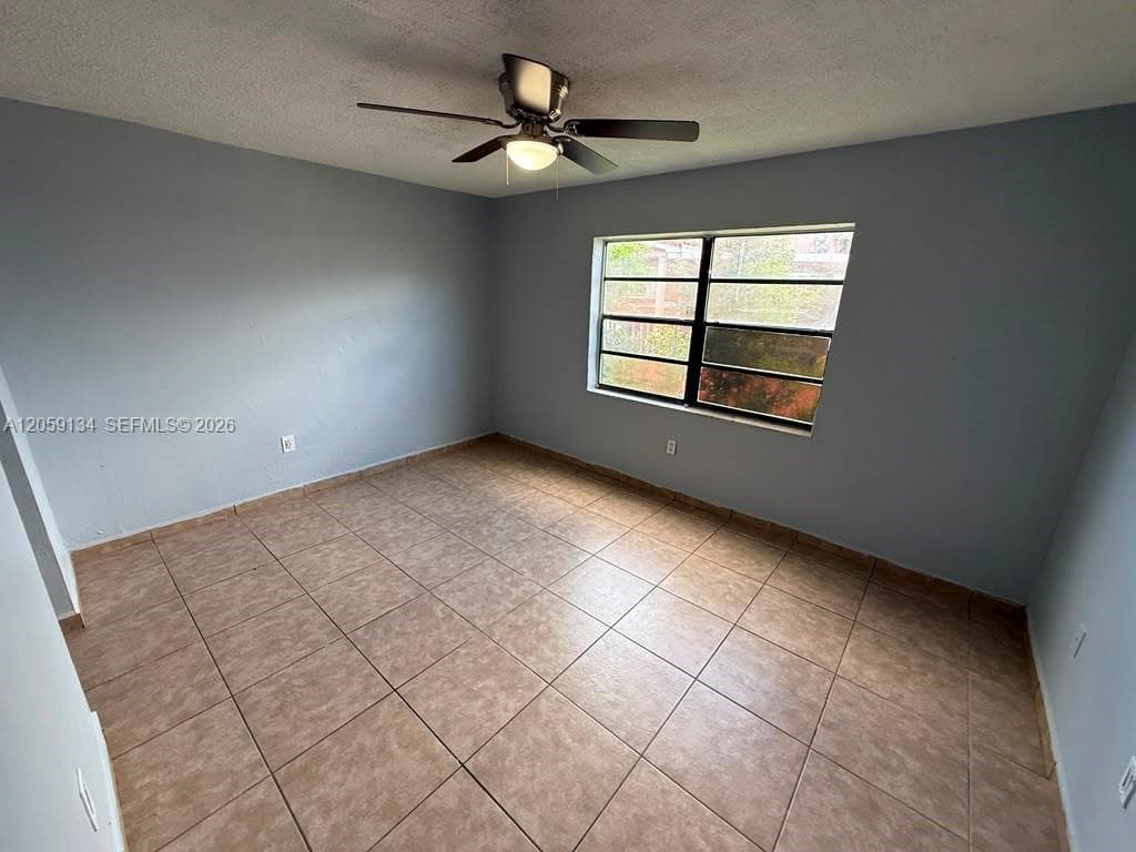 1325 W 68th St # 111, Hialeah FL 33014 photo 4