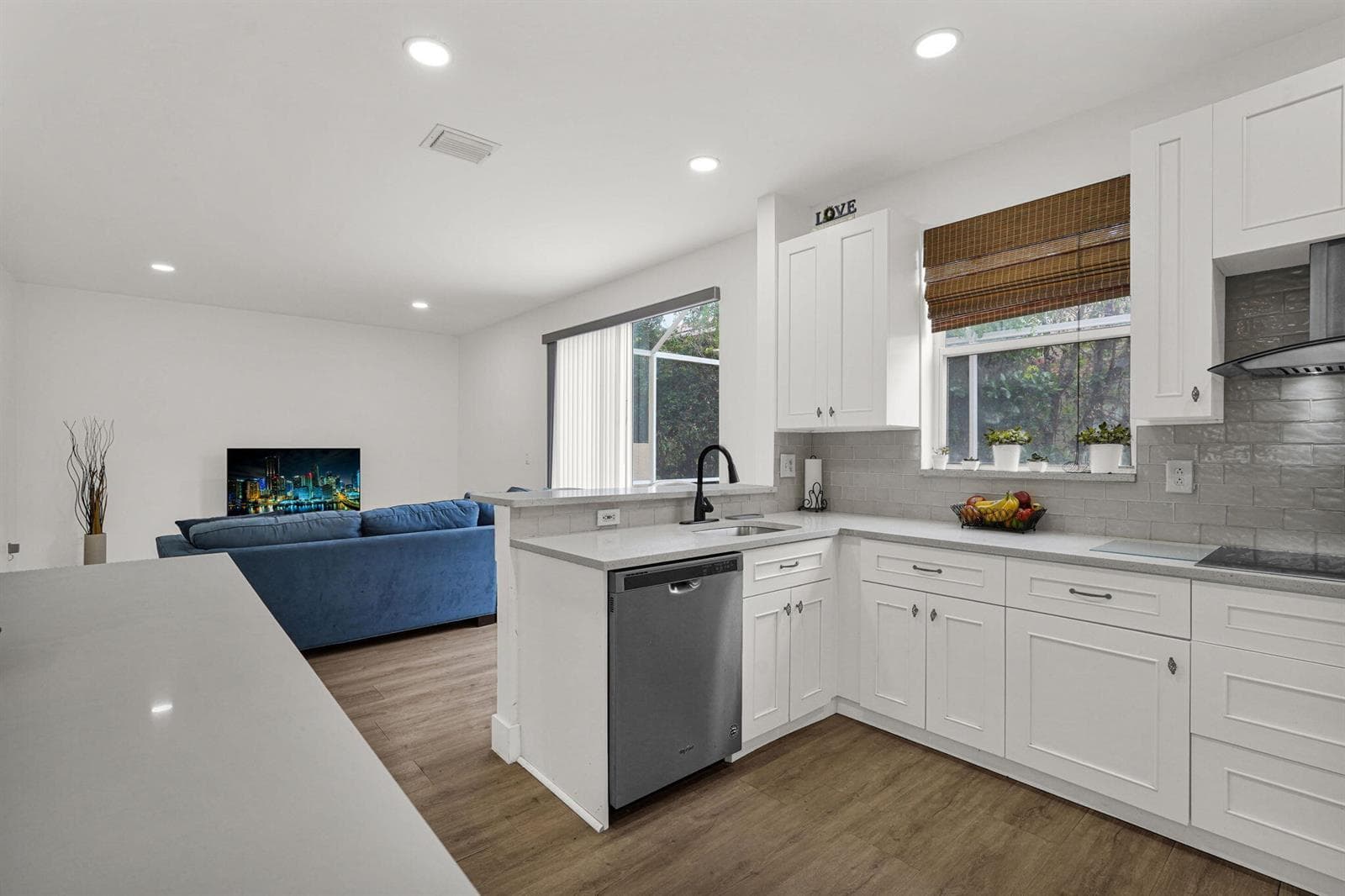 527 NW 87TH Lane, Coral Springs FL 33071 photo 4