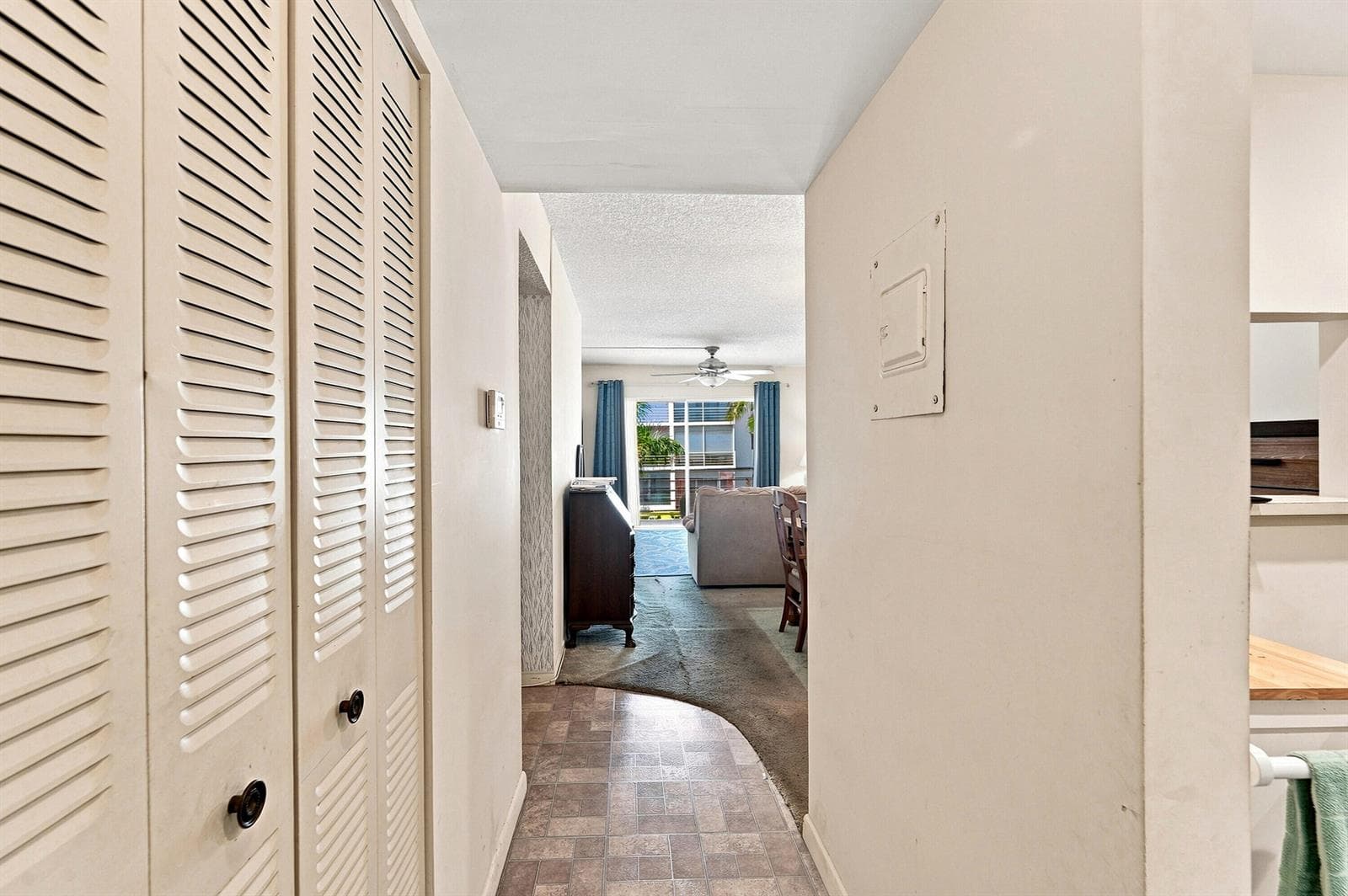 3000 E SUNRISE LAKES Drive E # 223, Sunrise FL 33322 photo 5