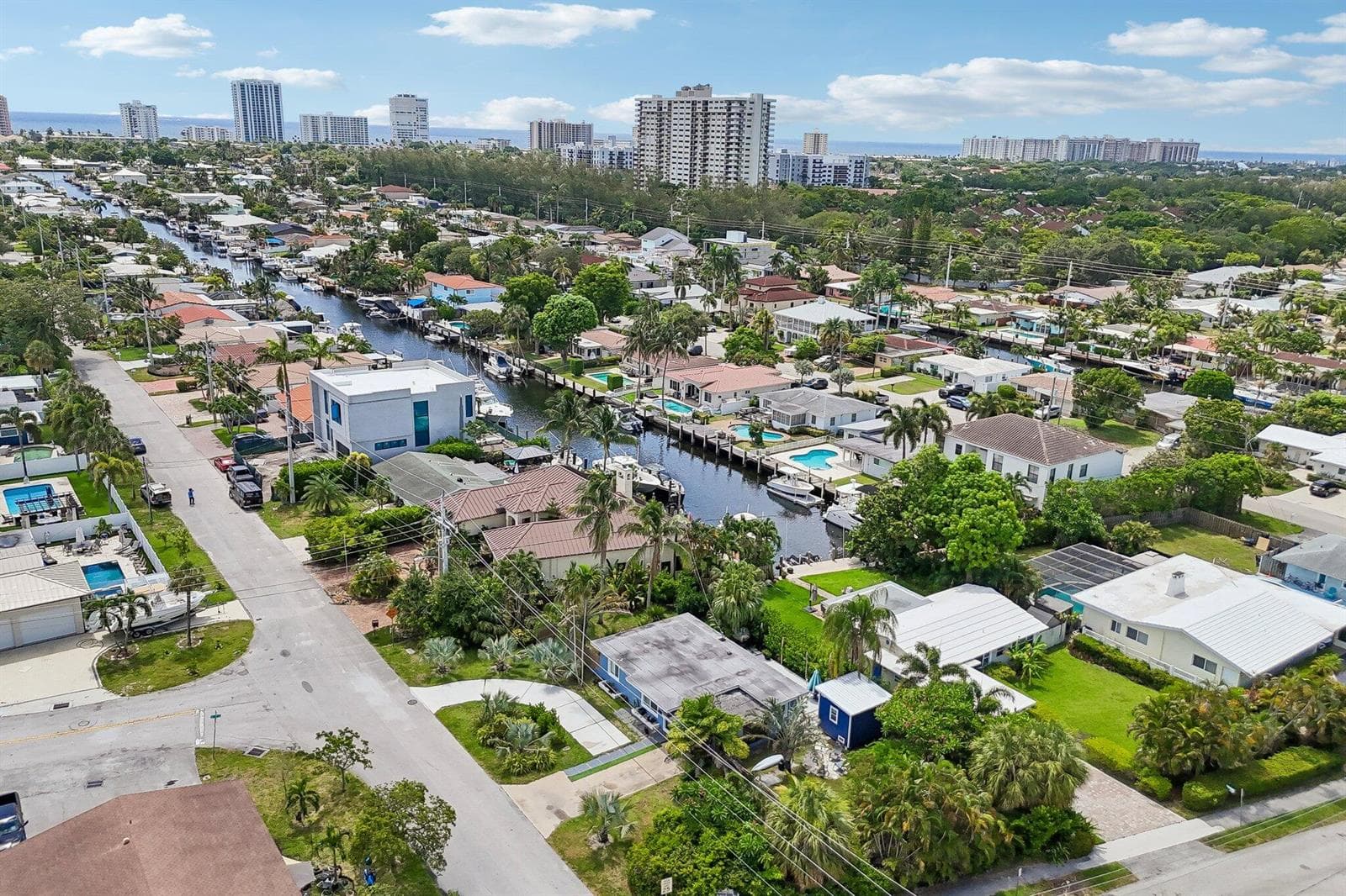2304 SE 13TH Court, Pompano Beach FL 33062 photo 2