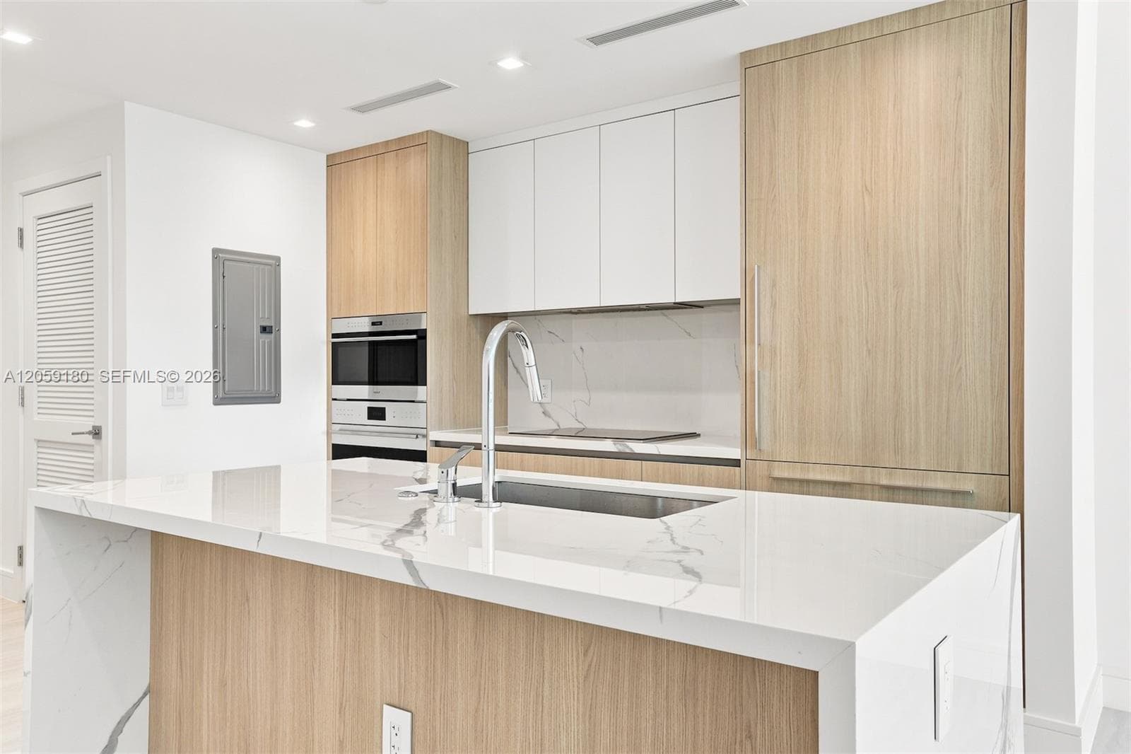2411 Laguna Circle # 1107, North Miami FL 33181 photo 5