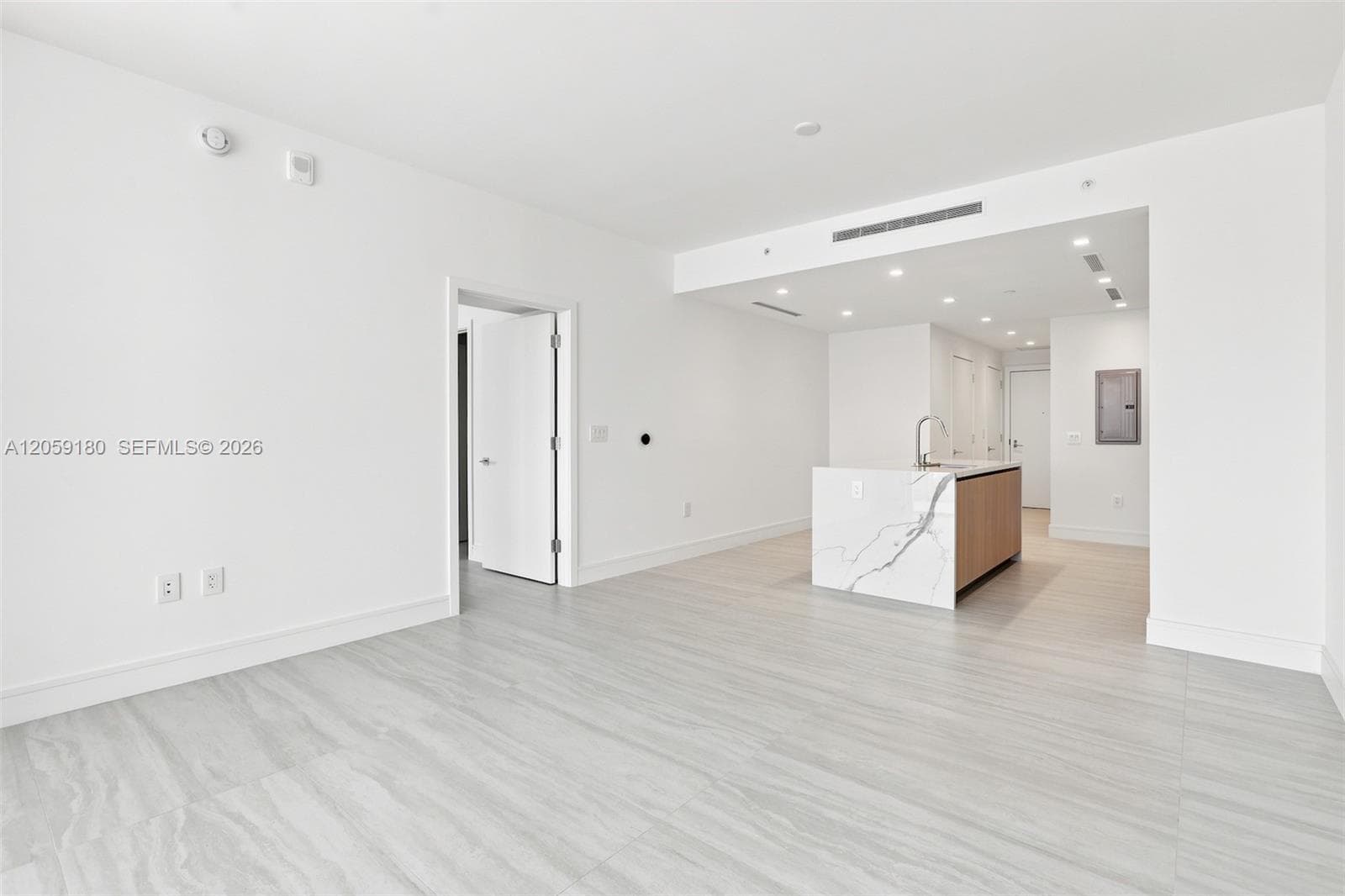 2411 Laguna Circle # 1107, North Miami FL 33181 photo 4