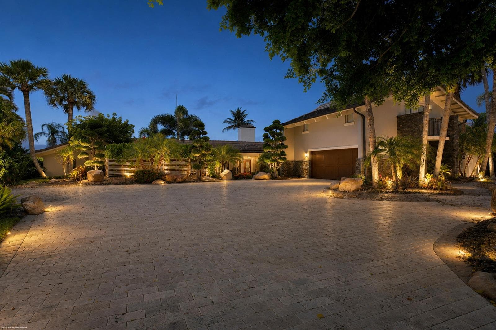 90 Lighthouse Drive, Jupiter Inlet Colony FL 33469 photo 3