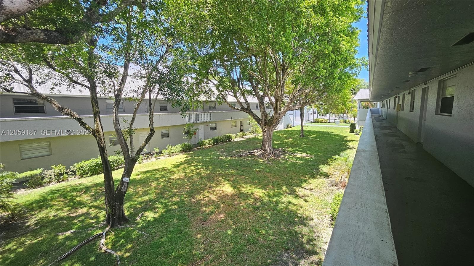 17255 SW 95th Ave # 211, Palmetto Bay FL 33157 photo 2