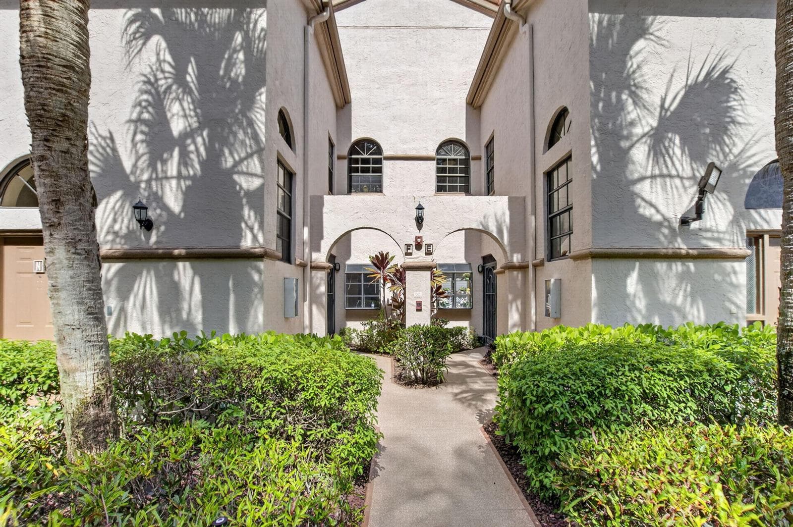 5187 Europa Drive # F, Boynton Beach FL 33437