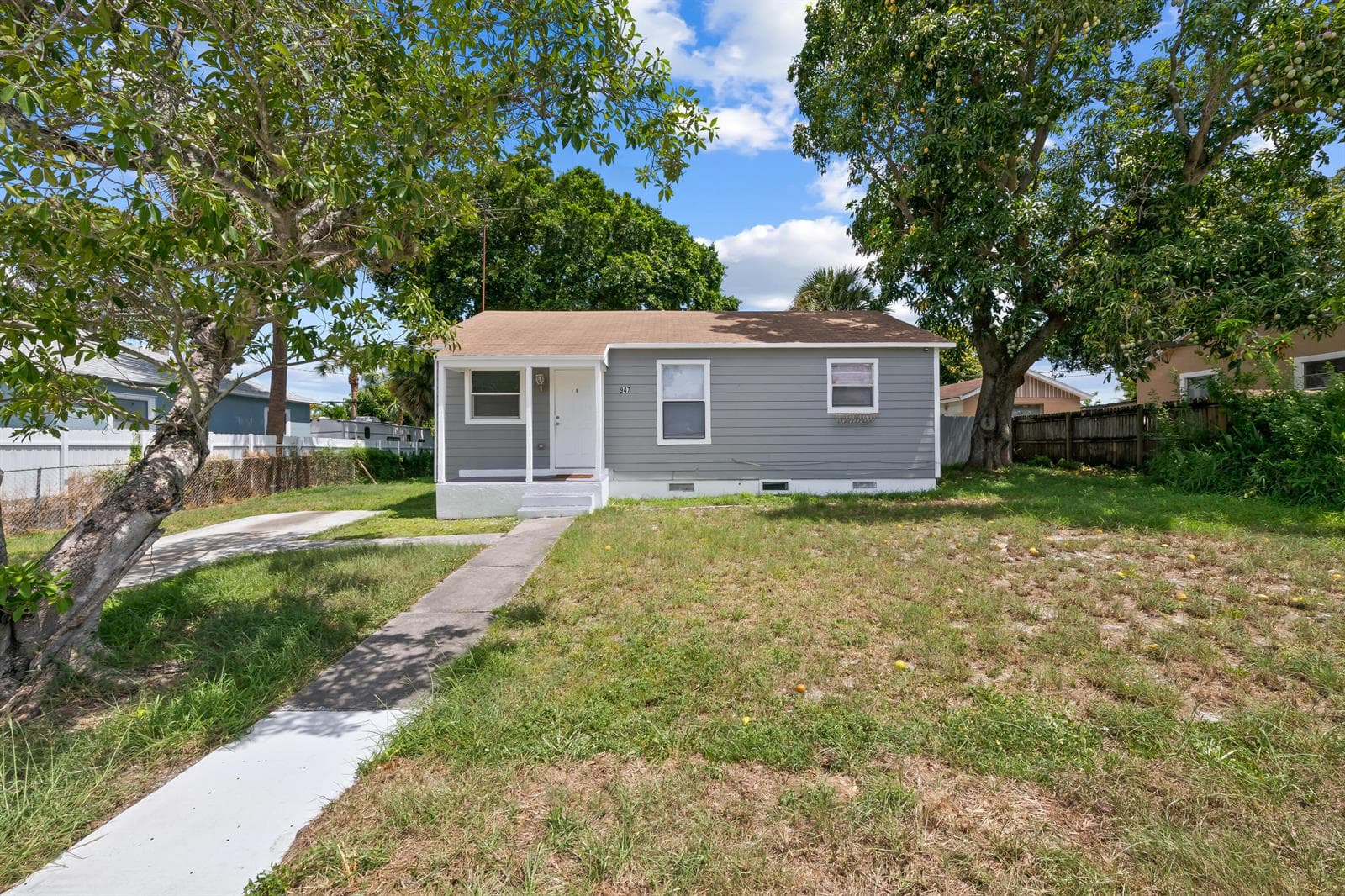 947 43RD Street, West Palm Beach FL 33407