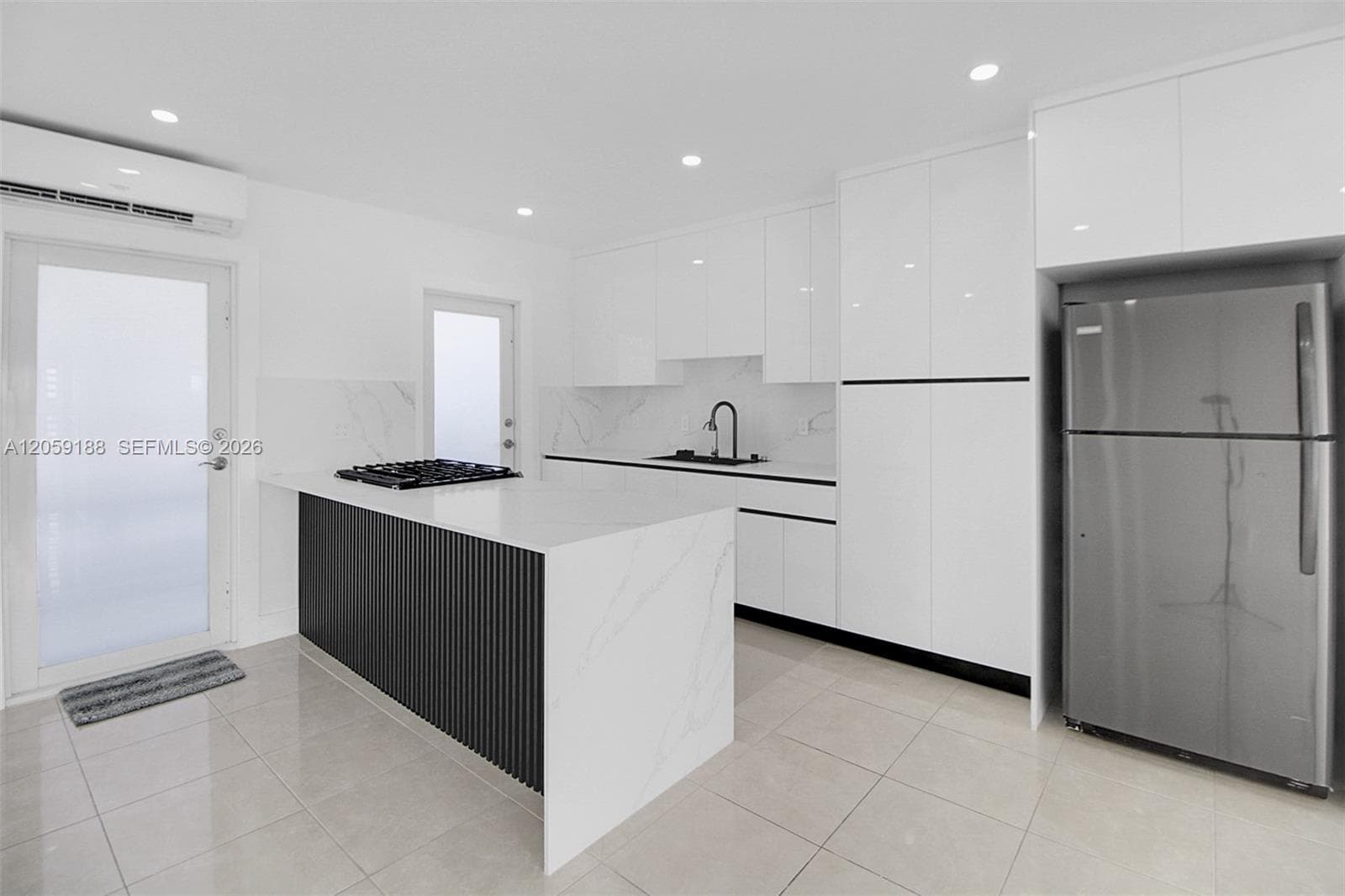 2700 NE 135th St # 12, North Miami FL 33181 photo 4
