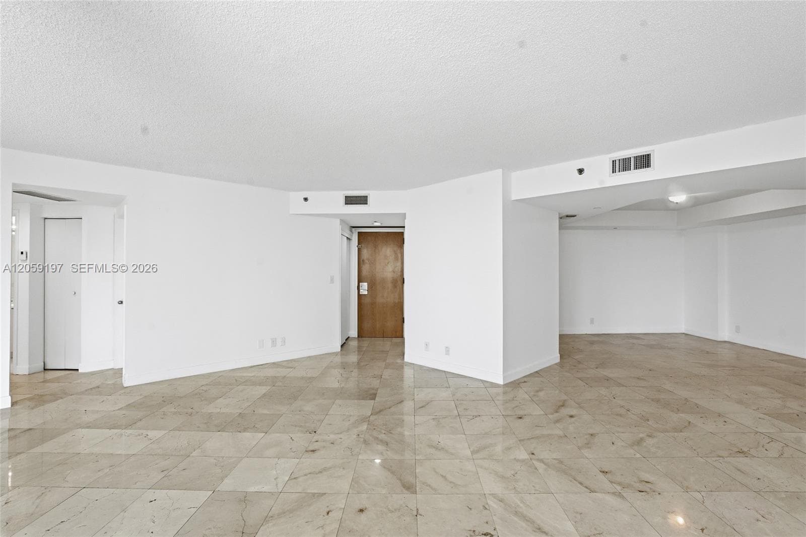 20185 E Country Club Dr # 502, Aventura FL 33180 photo 5
