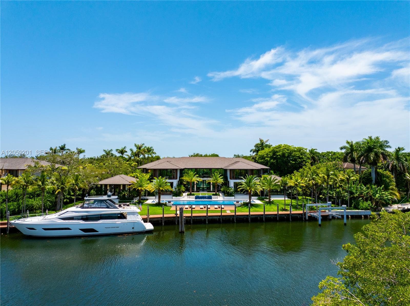 641 Leucadendra Dr, Coral Gables FL 33156 photo 2