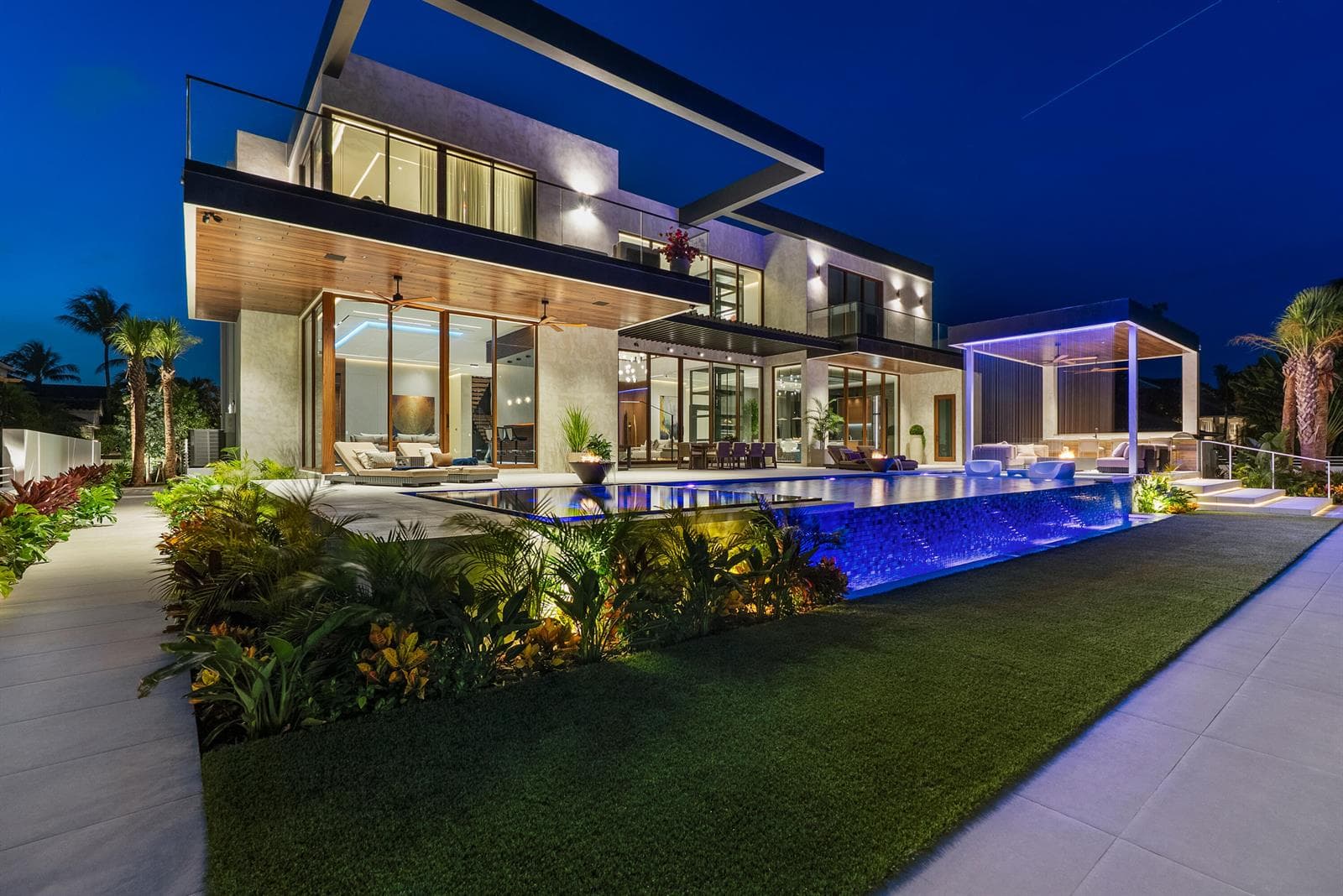 2600 NE 24TH Street, Lighthouse Point FL 33064