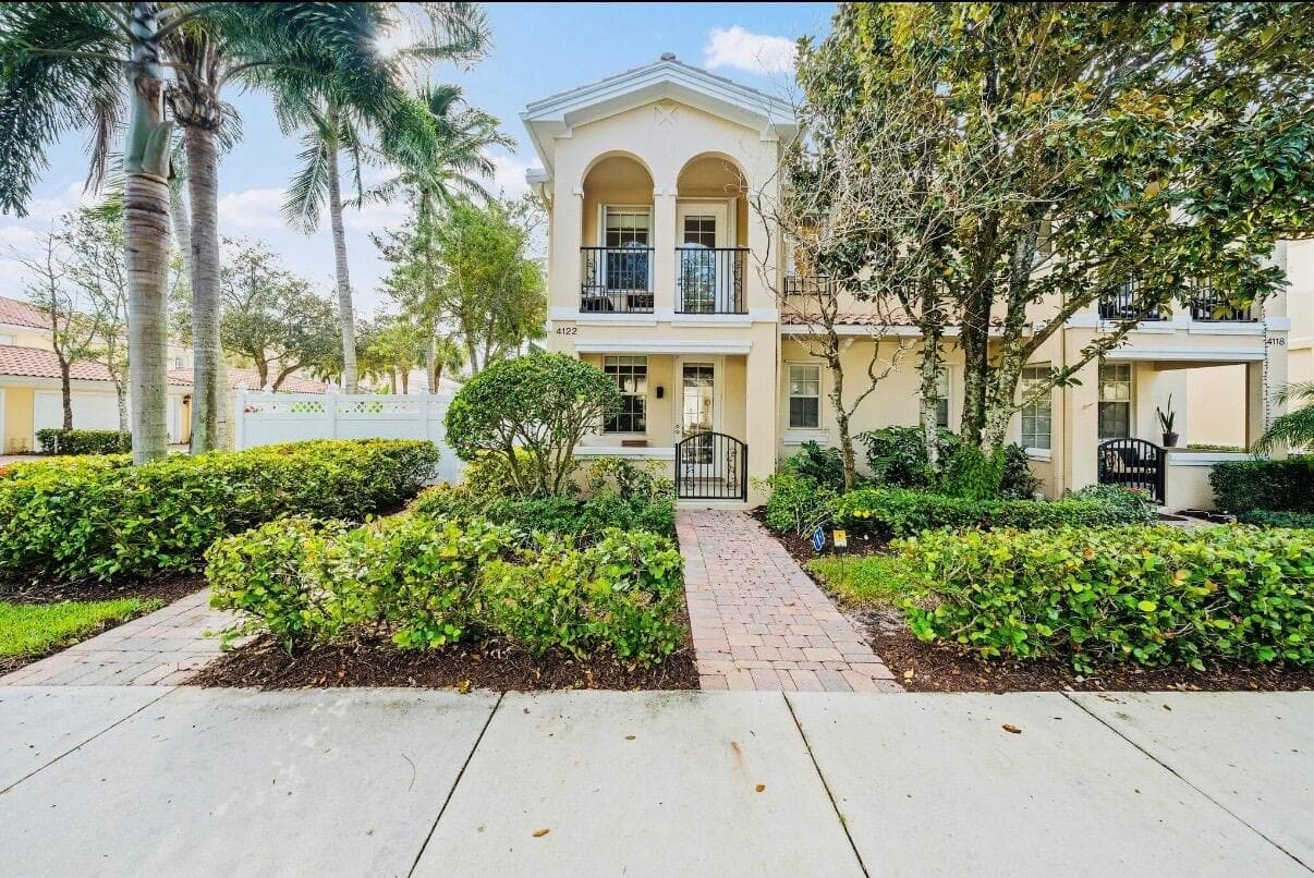 4122 Parkside Drive, Jupiter FL 33458