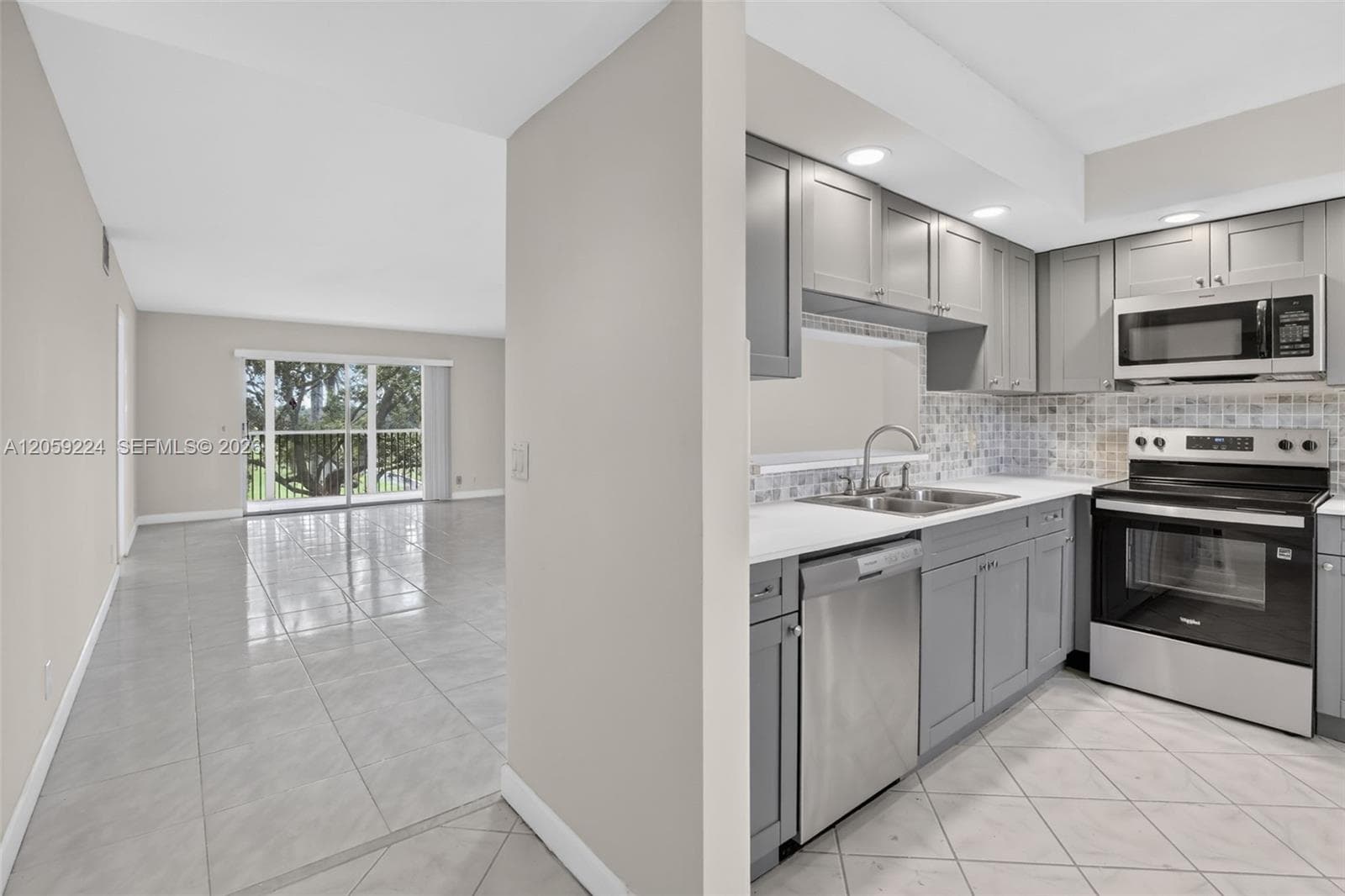 12800 SW 7th CT, # 306G, Pembroke Pines FL 33027 photo 4