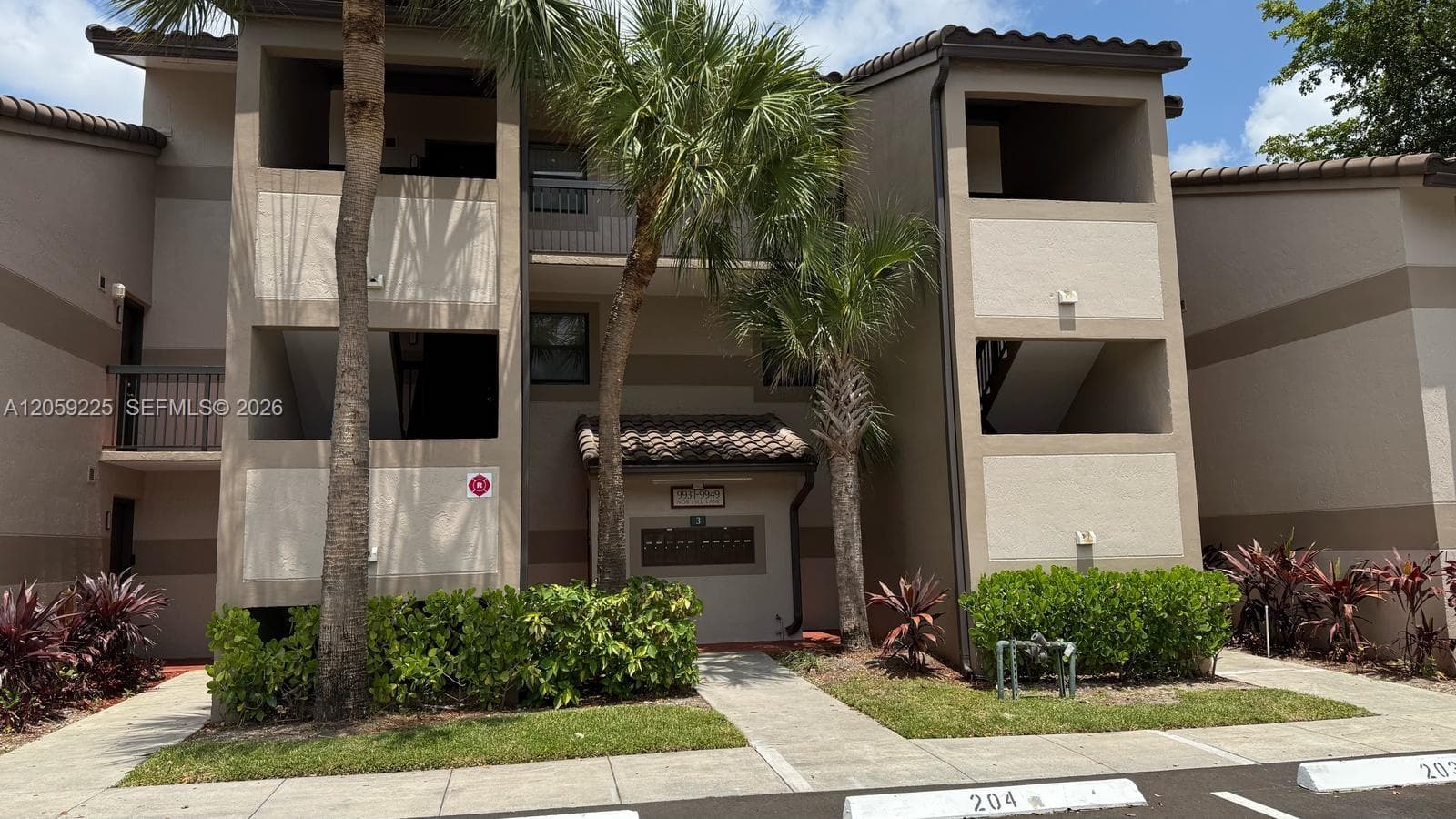 9933 Nob Hill Ln # 9933, Sunrise FL 33351 photo 2