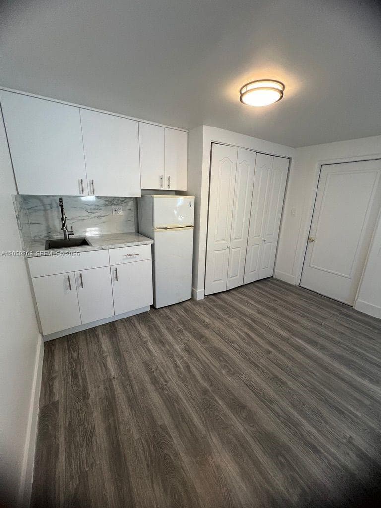 1999 NW 2nd St # 2, Miami, FL 33125
