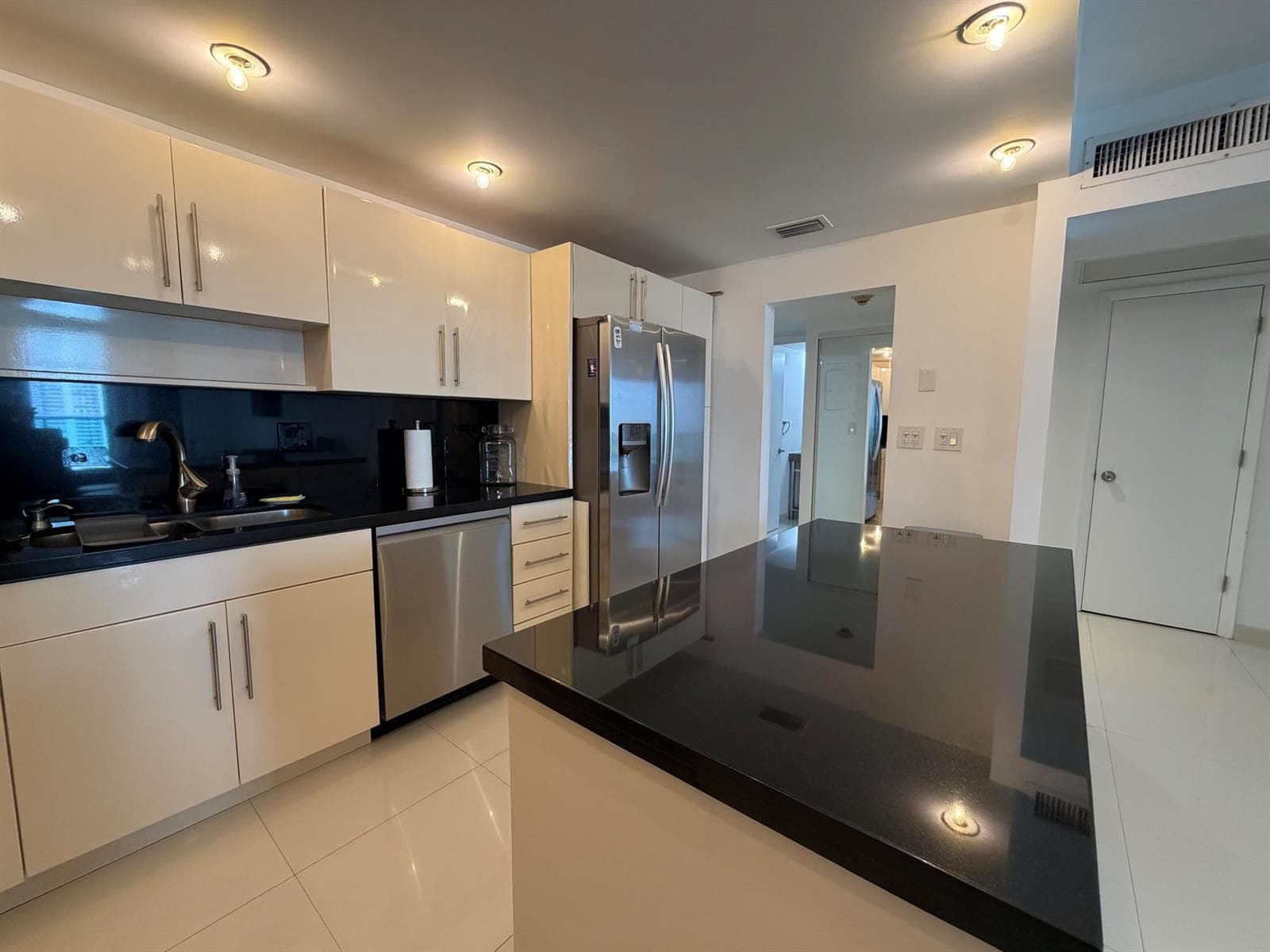 19390 COLLINS Avenue # 1603, Sunny Isles Beach FL 33160 photo 3