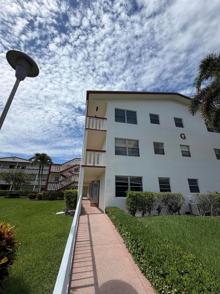 266 Brighton G, Boca Raton FL 33434