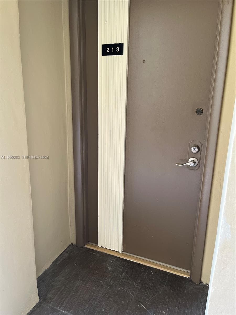 8625 NW 8th St # 213, Miami FL 33126 photo 2