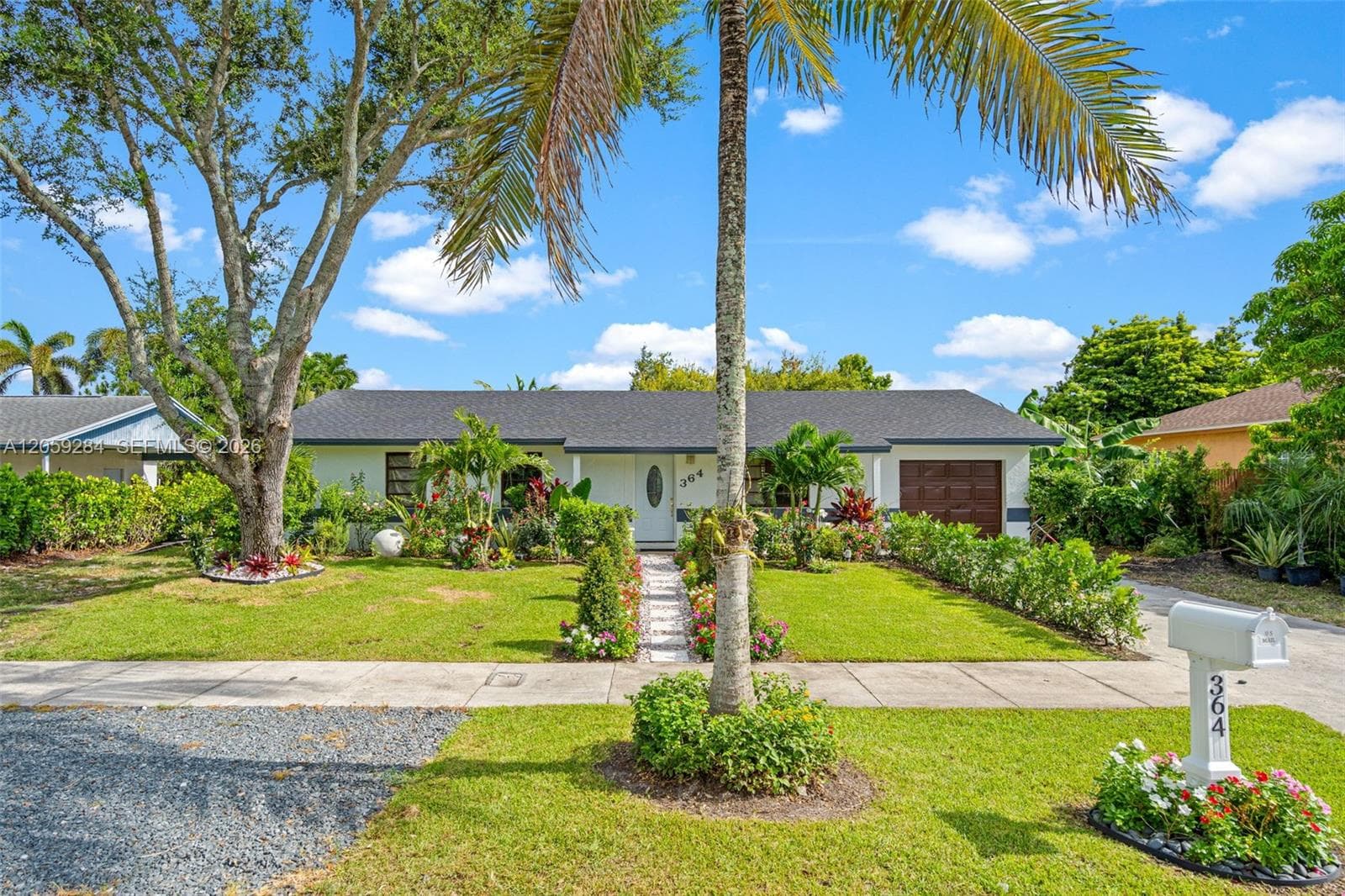 364 NW 17th Ct, Homestead FL 33030 photo 2