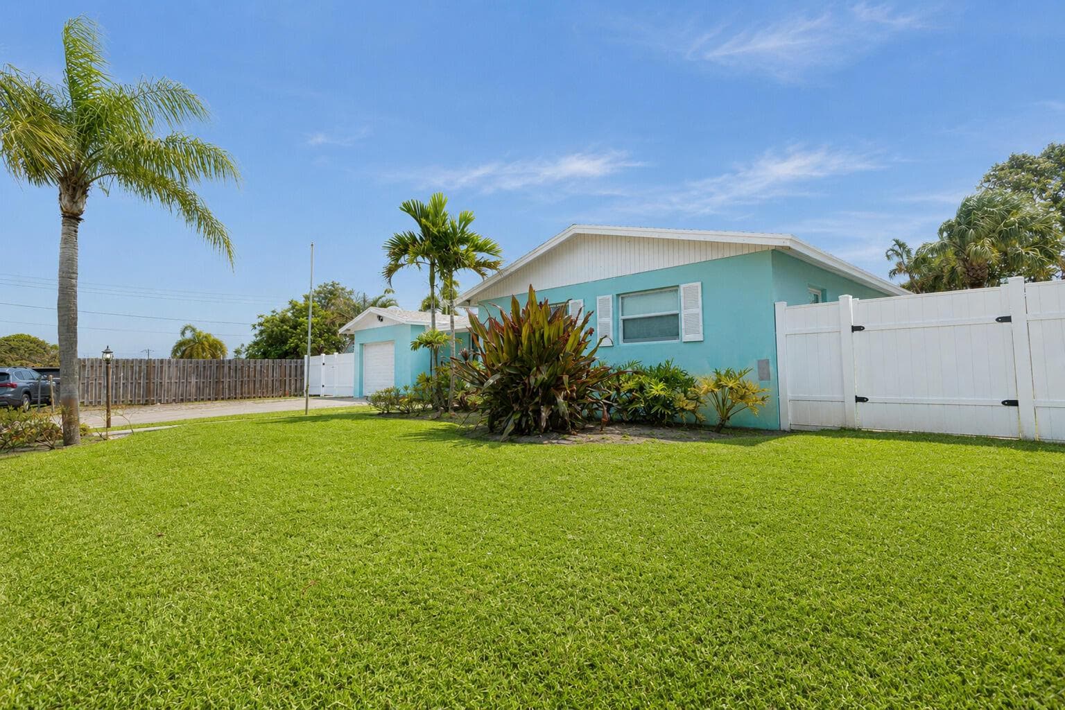 2395 Edgewater Drive, West Palm Beach FL 33406 photo 4