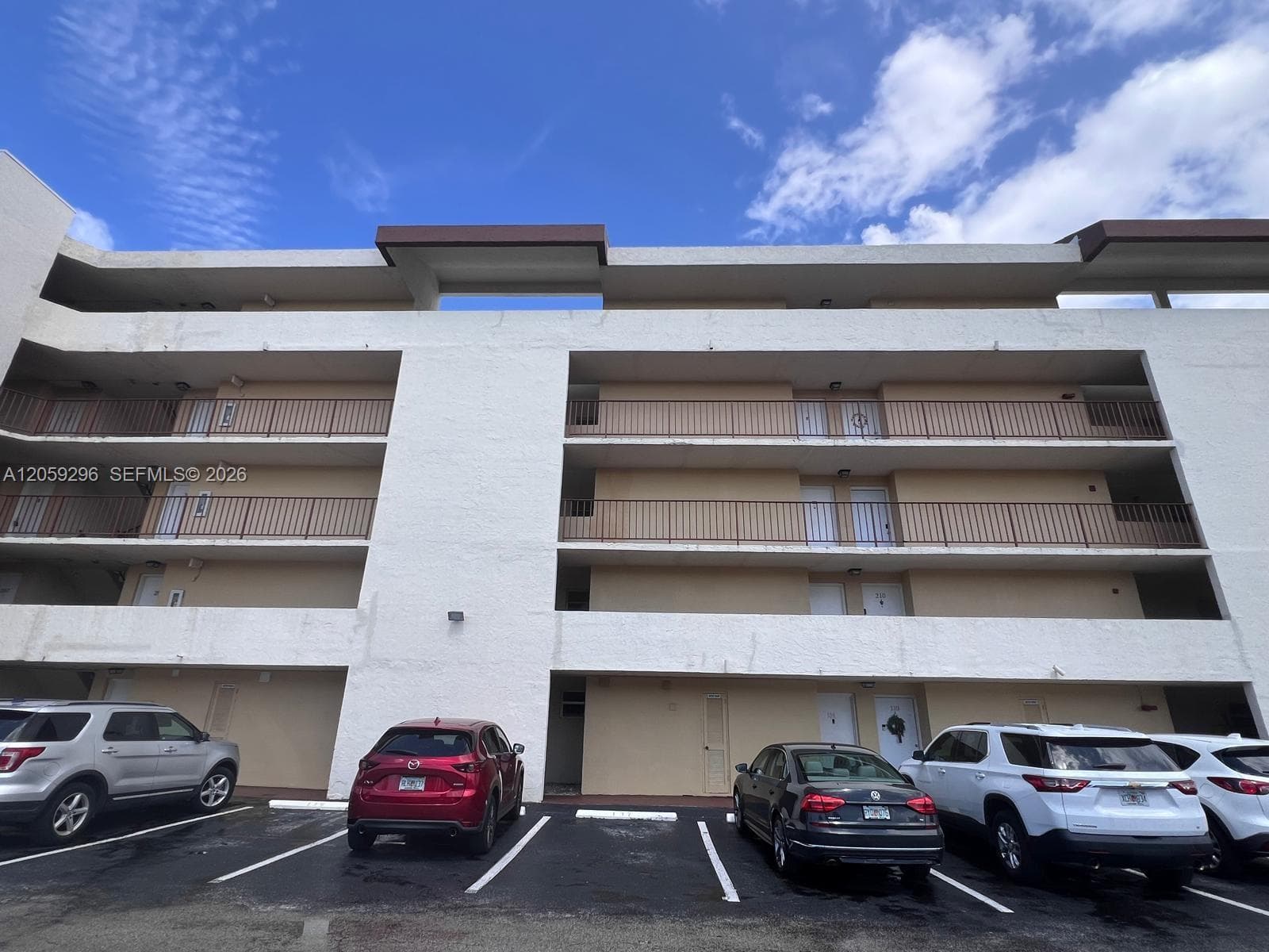 8870 Fontainebleau Blvd # 309, Miami, FL 33172 photo 2