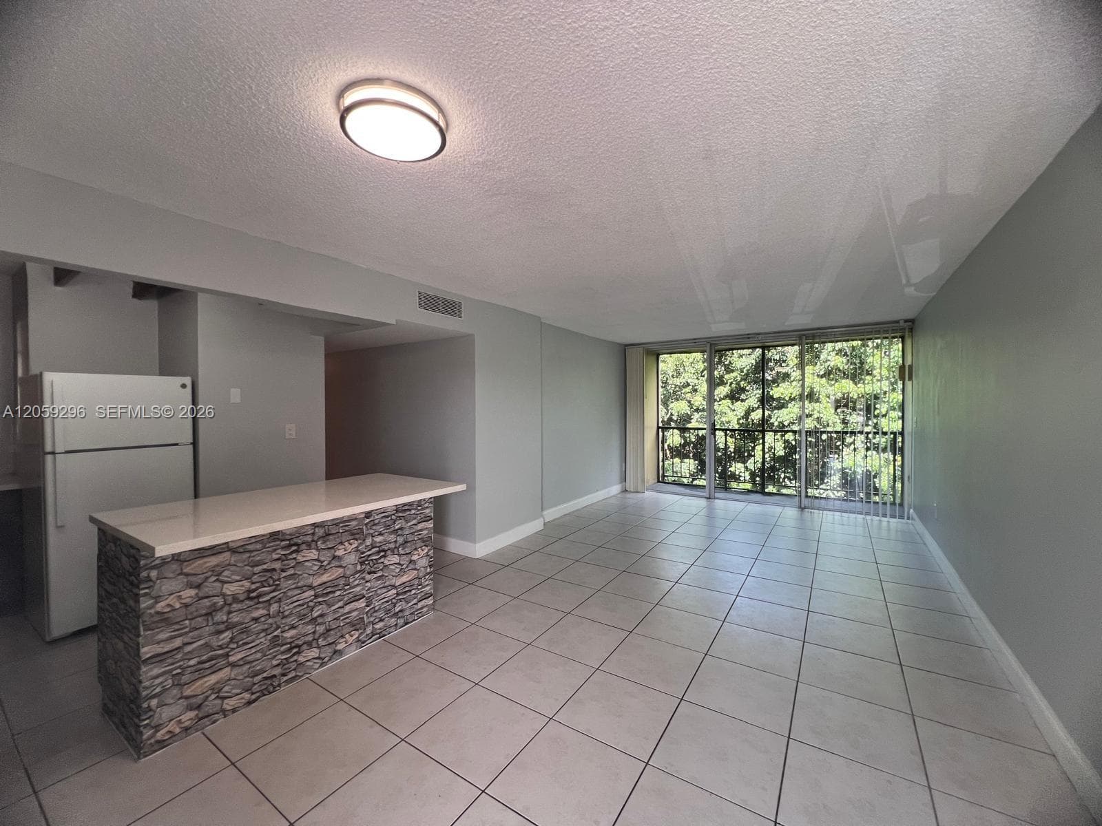 8870 Fontainebleau Blvd # 309, Miami, FL 33172 photo 4