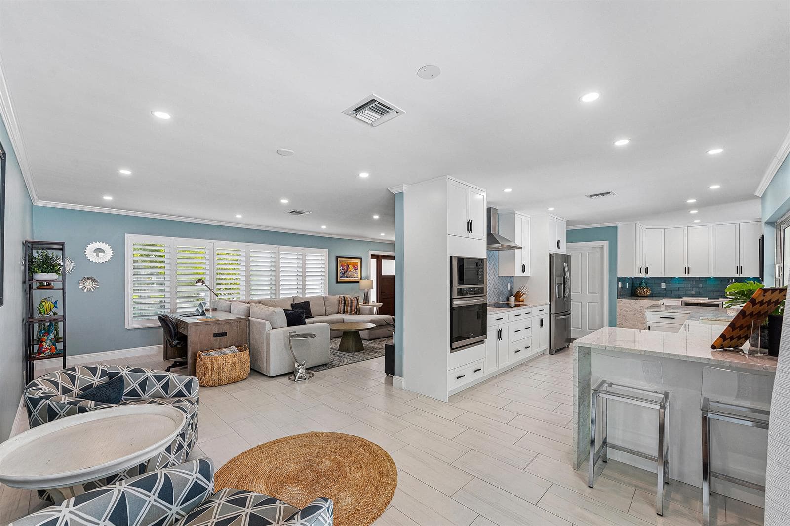 4430 NE 30th Avenue, Lighthouse Point FL 33064