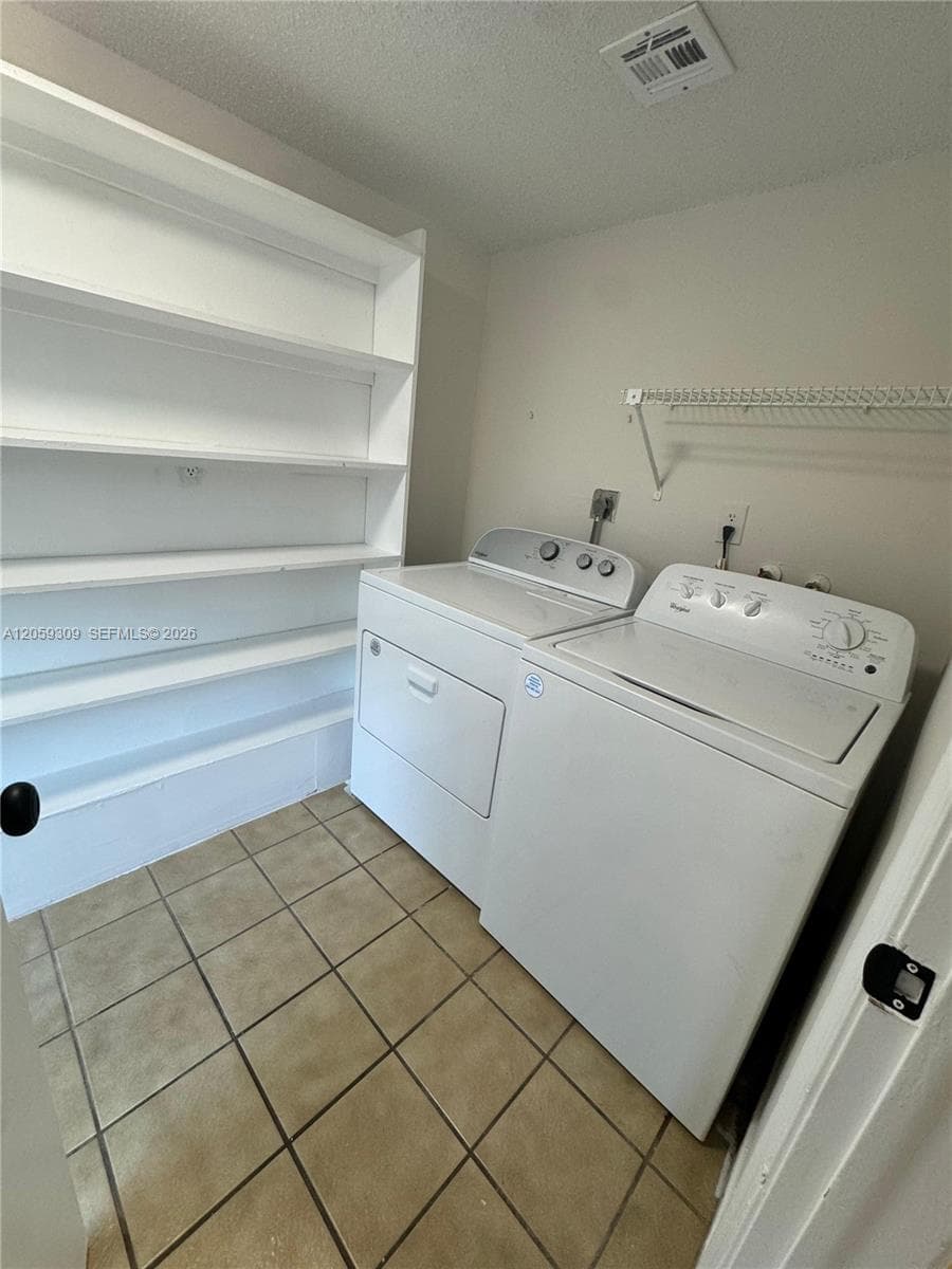16498 NE 26th Ave # 12, North Miami Beach FL 33160 photo 5