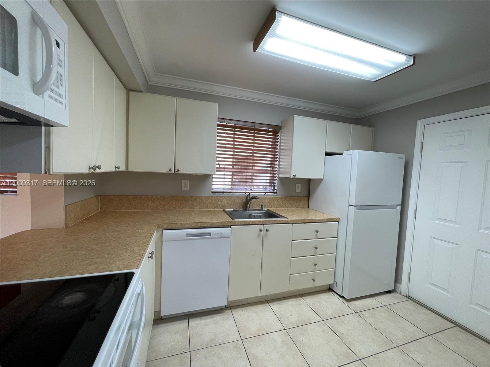 8600 SW 109th Ave # 4-220, Miami, FL 33173 photo 2