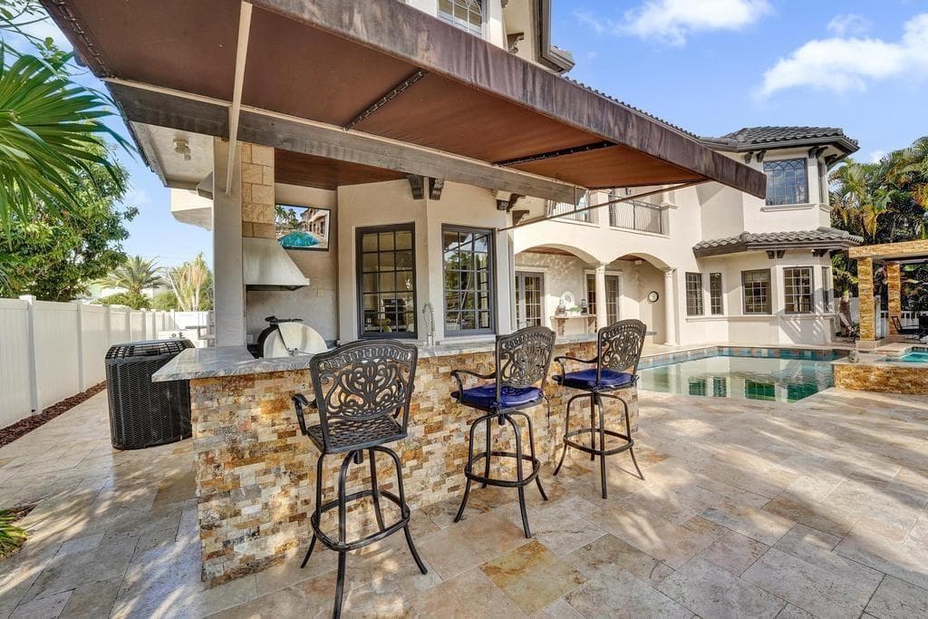 2340 NE 47TH Street, Lighthouse Point FL 33064 photo 4