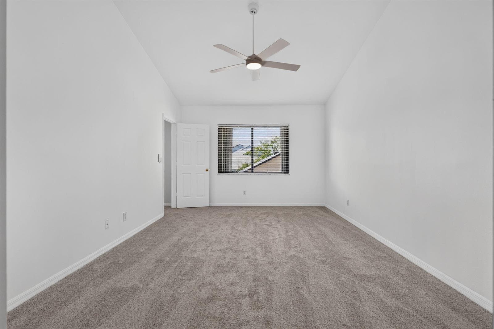 6130 SE Georgetown Place, Hobe Sound FL 33455 photo 4