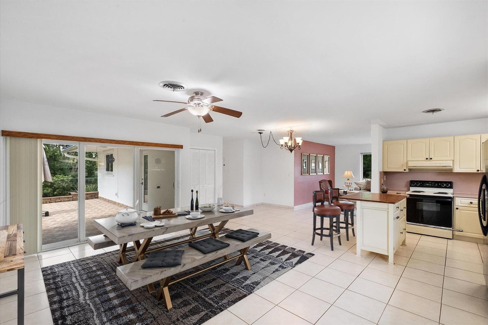 13988 Lake Lure Court, Miami Lakes FL 33014 photo 5