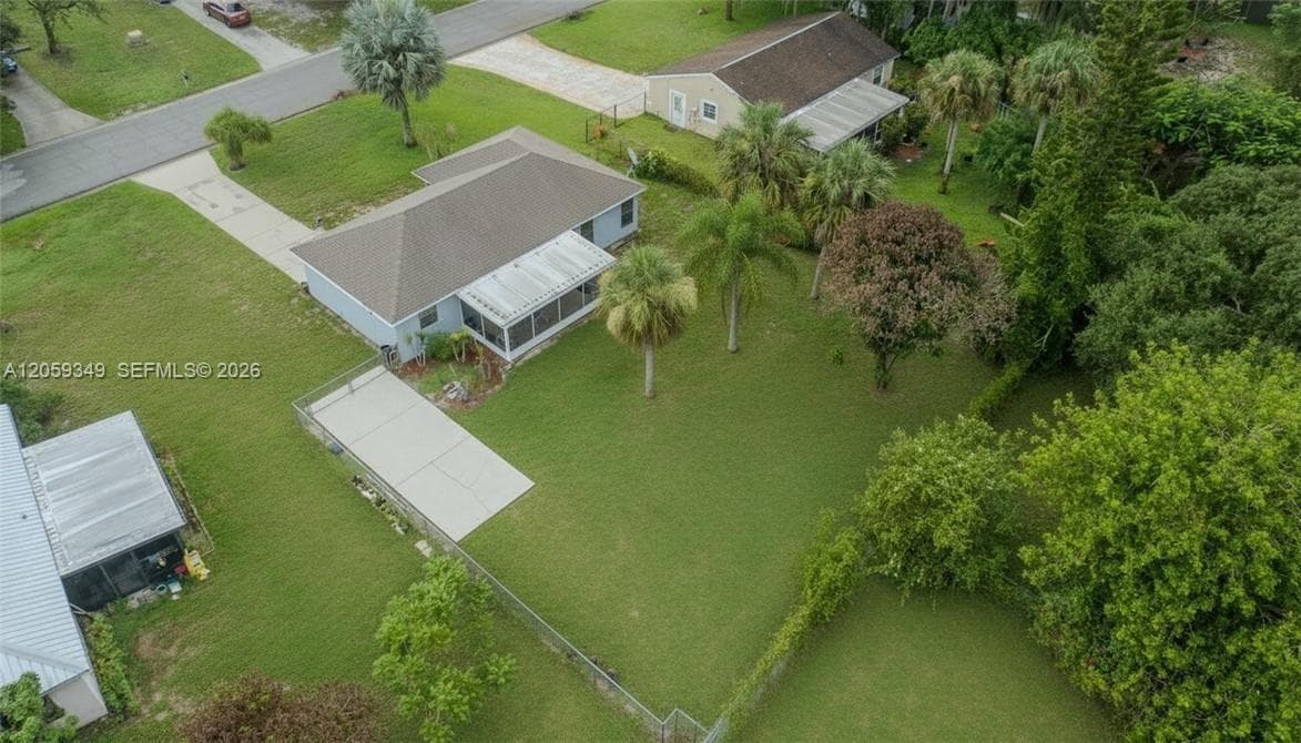 4016 E Sunflower Circle, La Belle FL 33935 photo 3