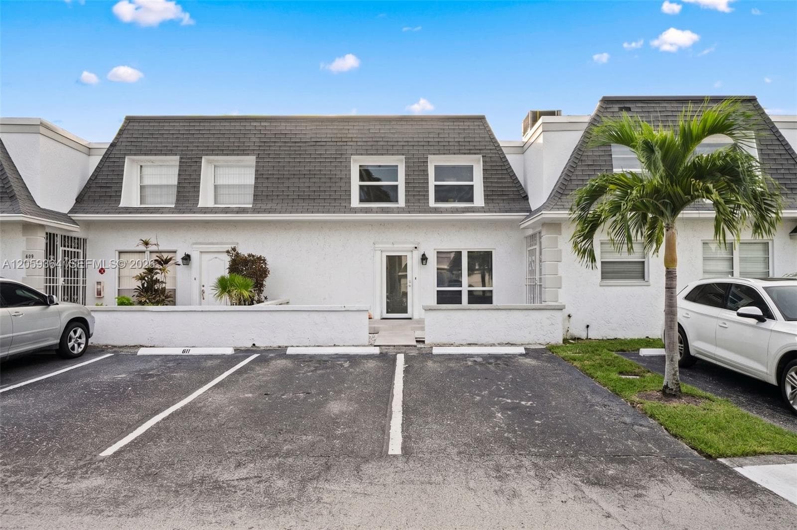 613 NE 26th Ave # 613, Hallandale Beach FL 33009