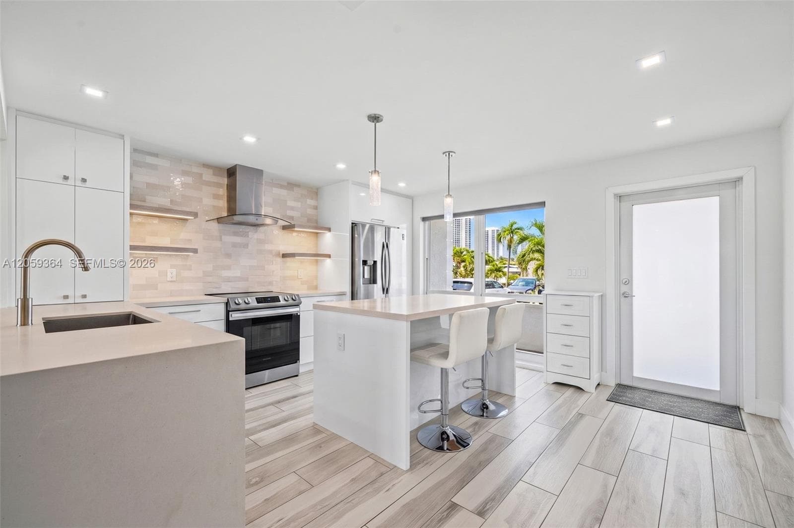 613 NE 26th Ave # 613, Hallandale Beach FL 33009 photo 4