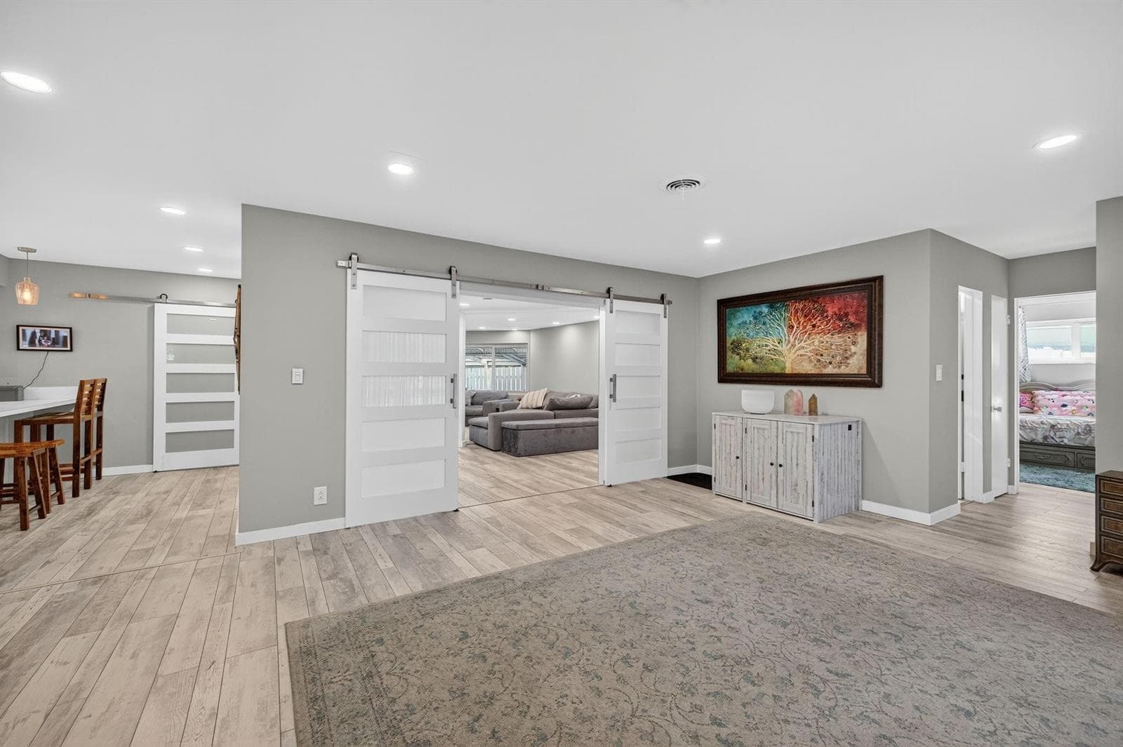 1570 NE 30TH Place, Oakland Park FL 33334 photo 5