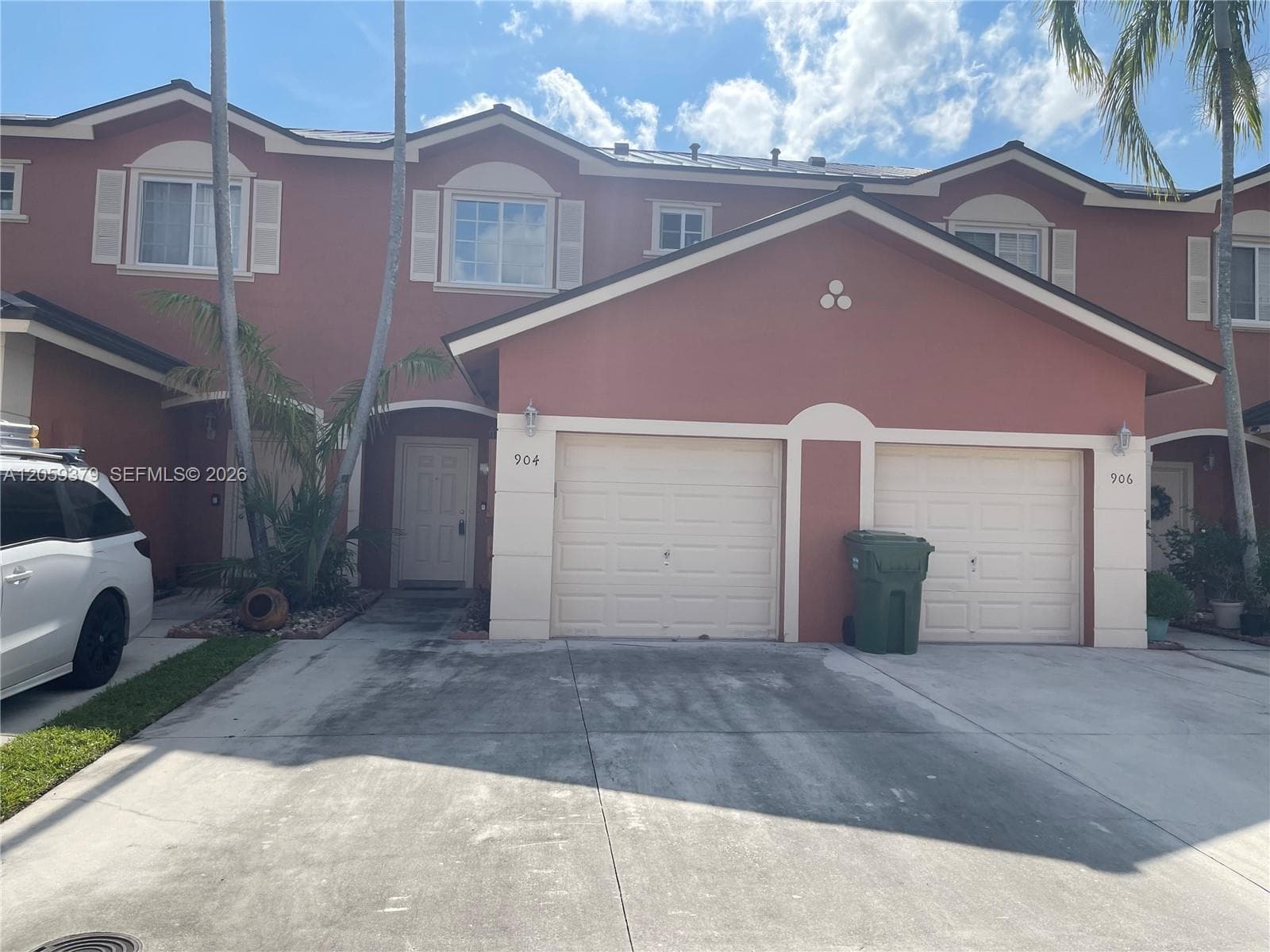 904 NW 100th Ave, Pembroke Pines FL 33024