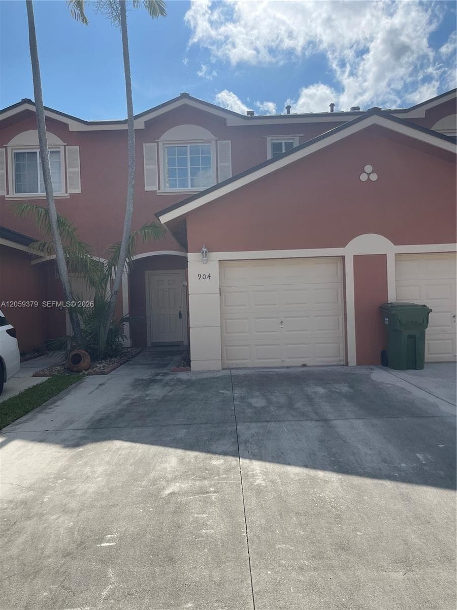 904 NW 100th Ave, Pembroke Pines FL 33024 photo 5