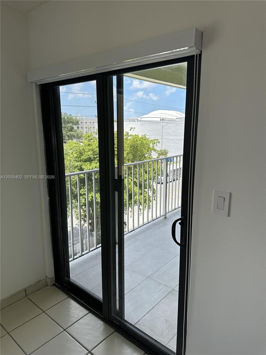 2046 W Flagler St # 409, Miami, FL 33135 photo 5