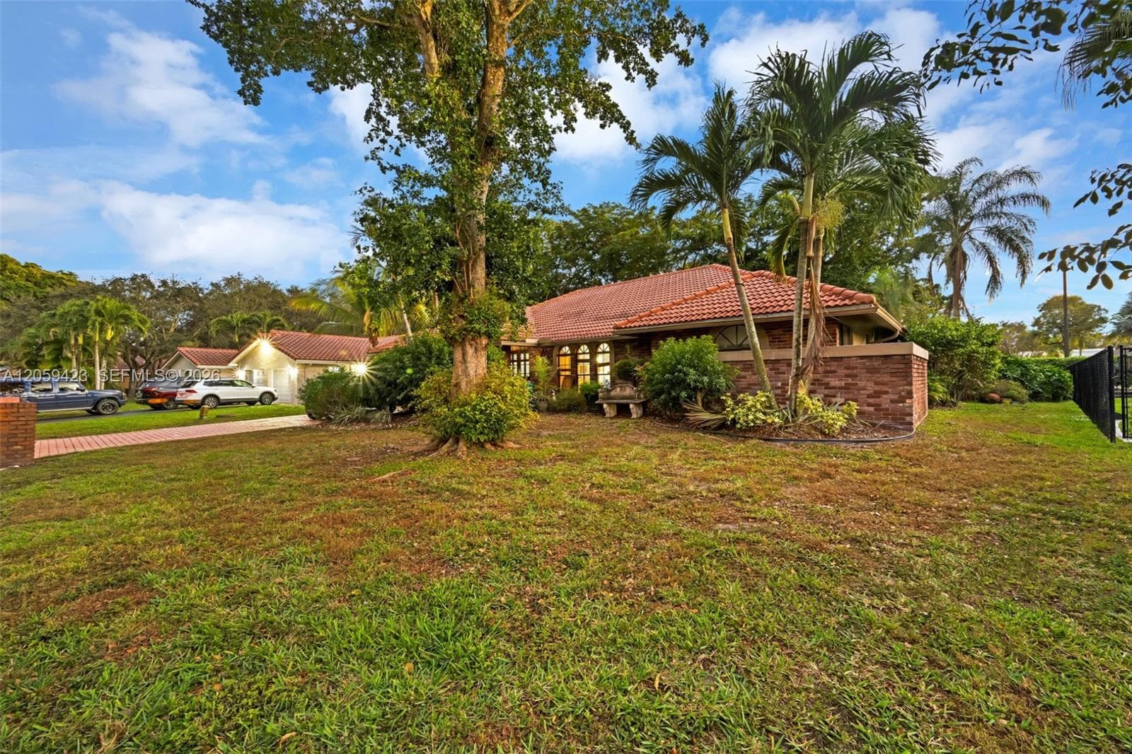 8622 NW 49th Dr, Coral Springs FL 33067 photo 2
