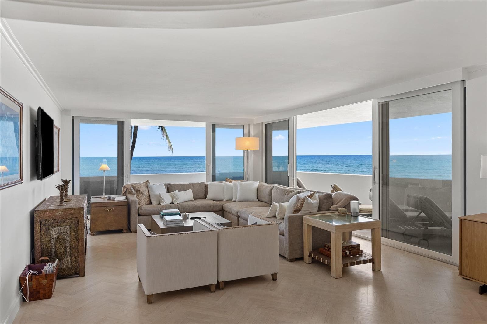 100 Sunrise Avenue # 212, Palm Beach FL 33480