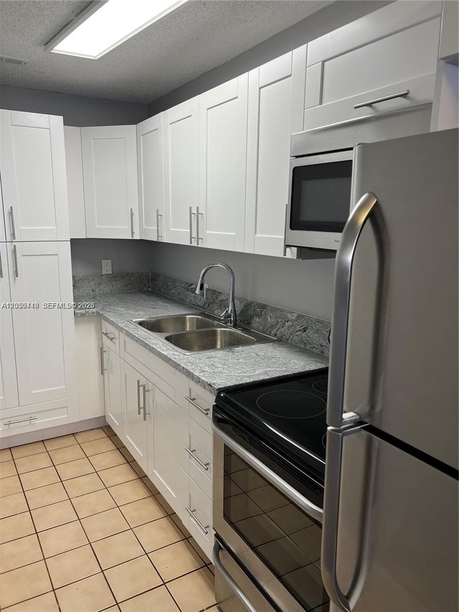 645 W 68th St # 645, Hialeah FL 33014 photo 2