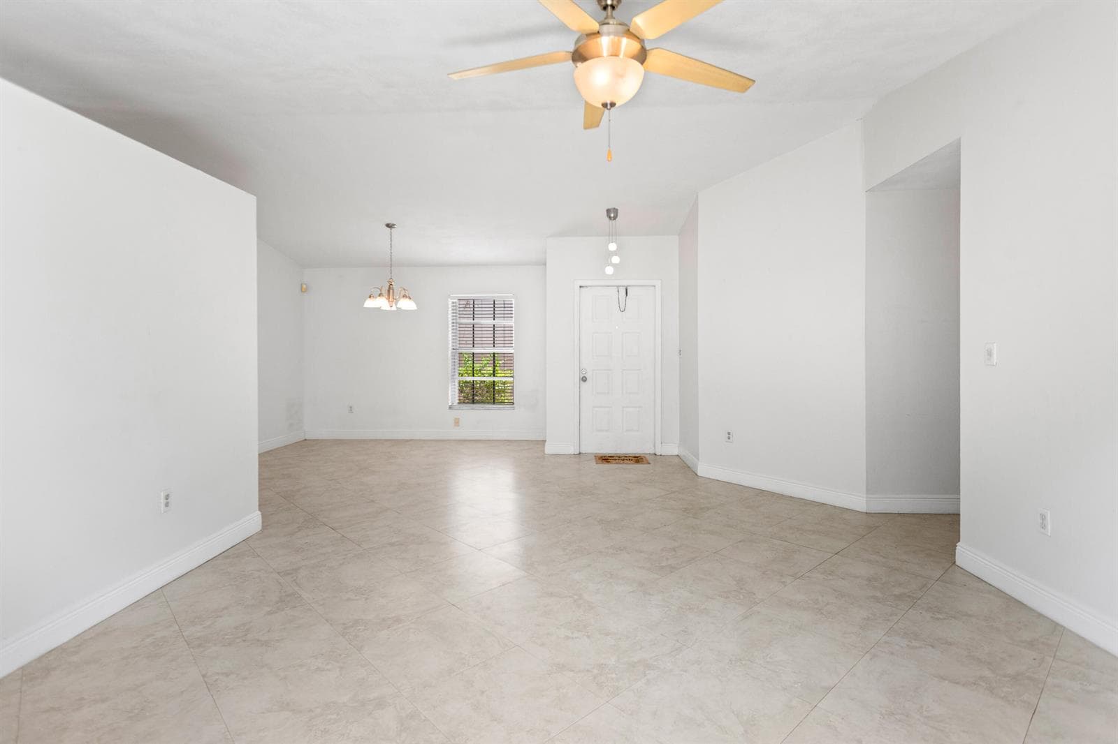 13945 LANGLEY Place, Davie FL 33325 photo 2