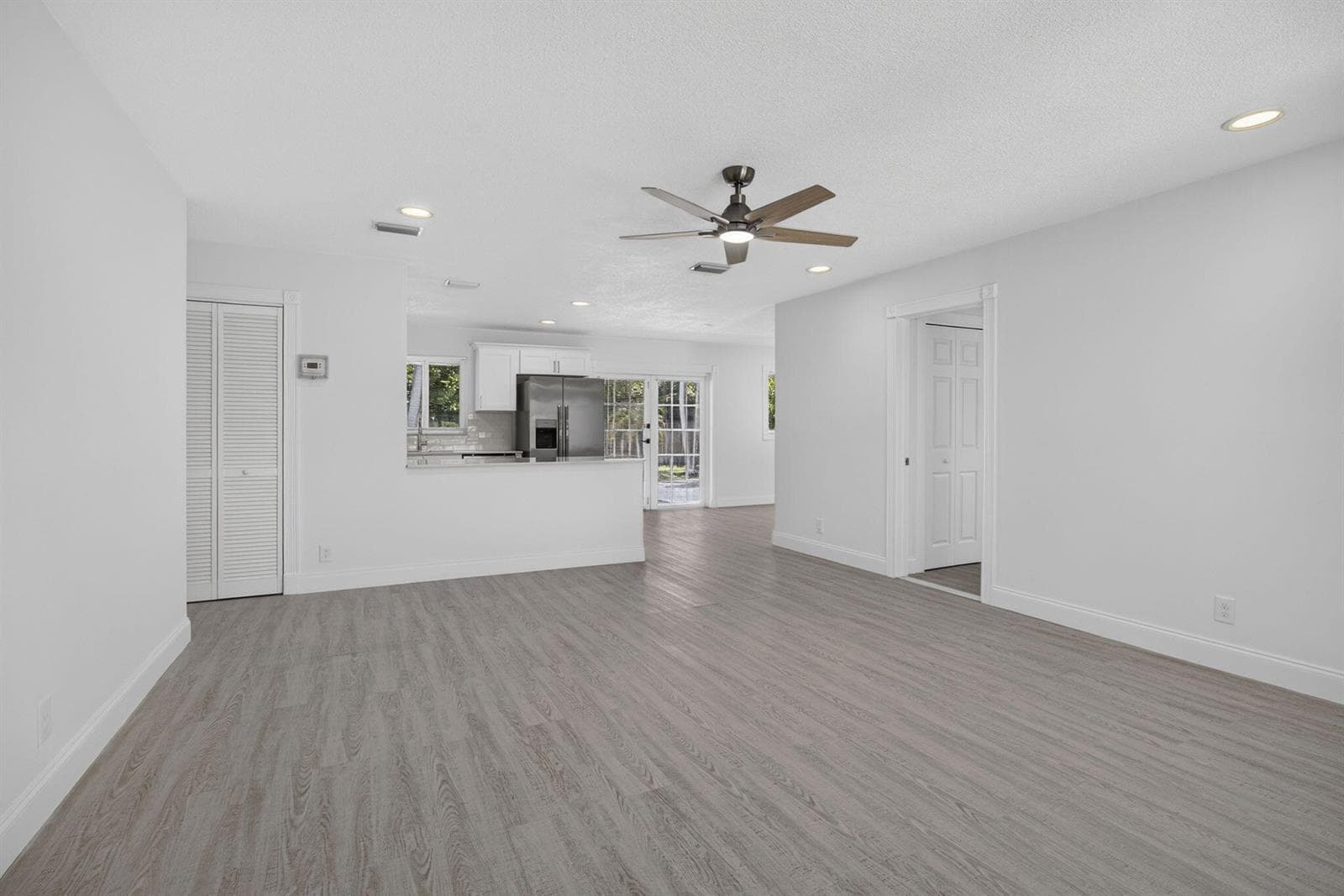514 Riverside Drive, Palm Beach Gardens FL 33410 photo 5