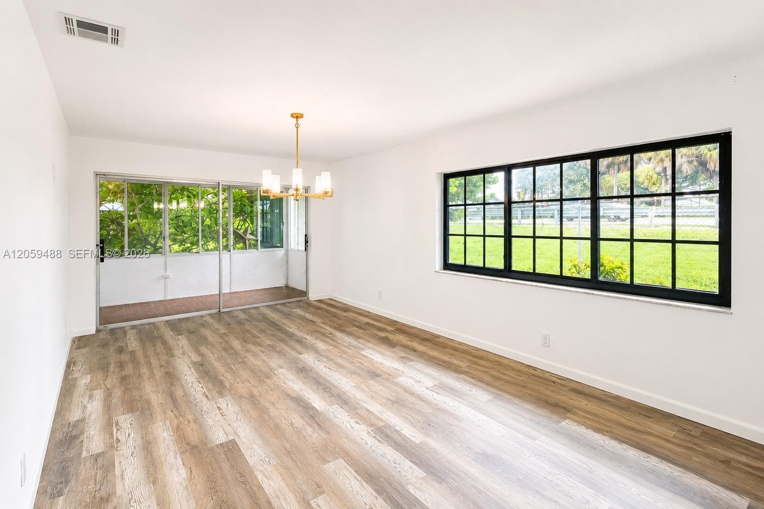 2401 NW 52nd St, Tamarac FL 33309 photo 5
